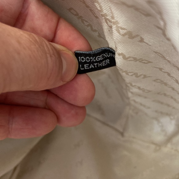 BNWT DKNY leather tote in ivory and beige with woven detail - Picture 7 of 11